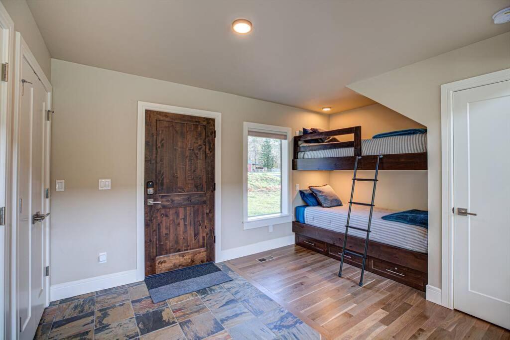 Newly Built Modern Chalet Duplex - 2 Mount Hood Village Luaran gambar