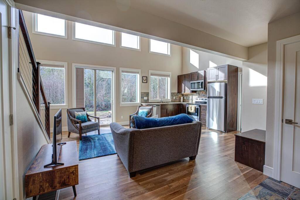 Newly Built Modern Chalet Duplex - 2 Mount Hood Village Luaran gambar